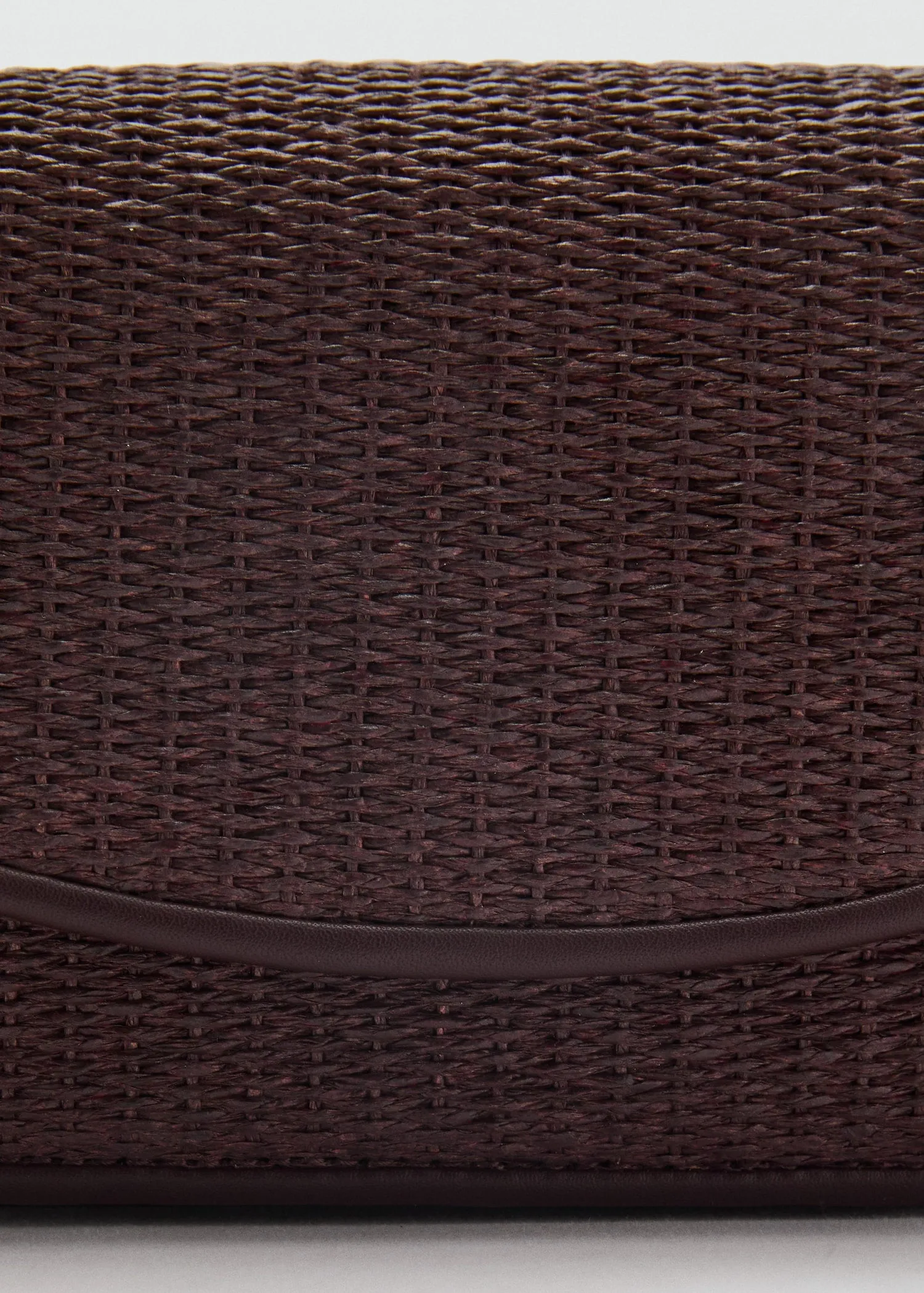 Raffia shoulder bag with flap