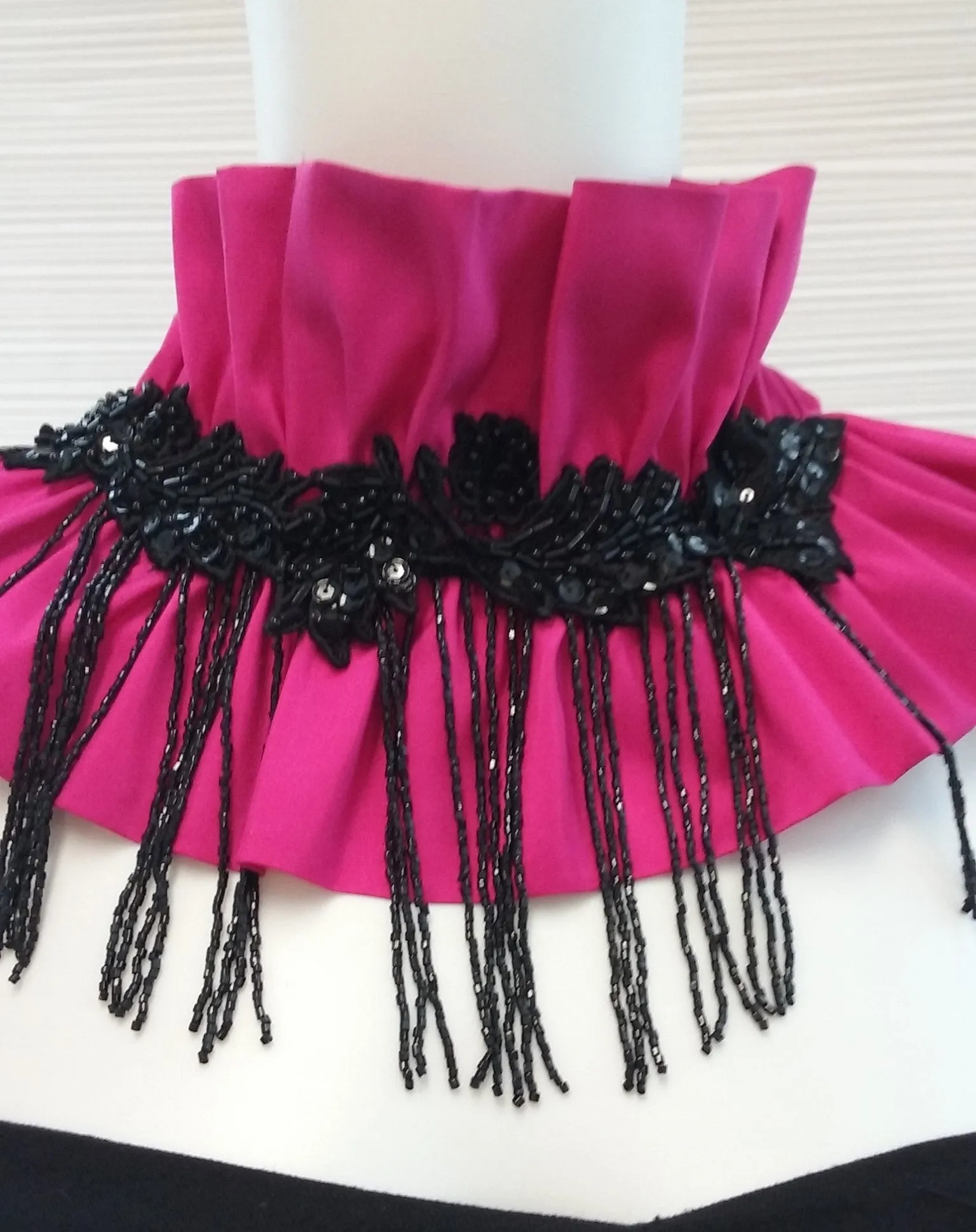 Rouched Collar