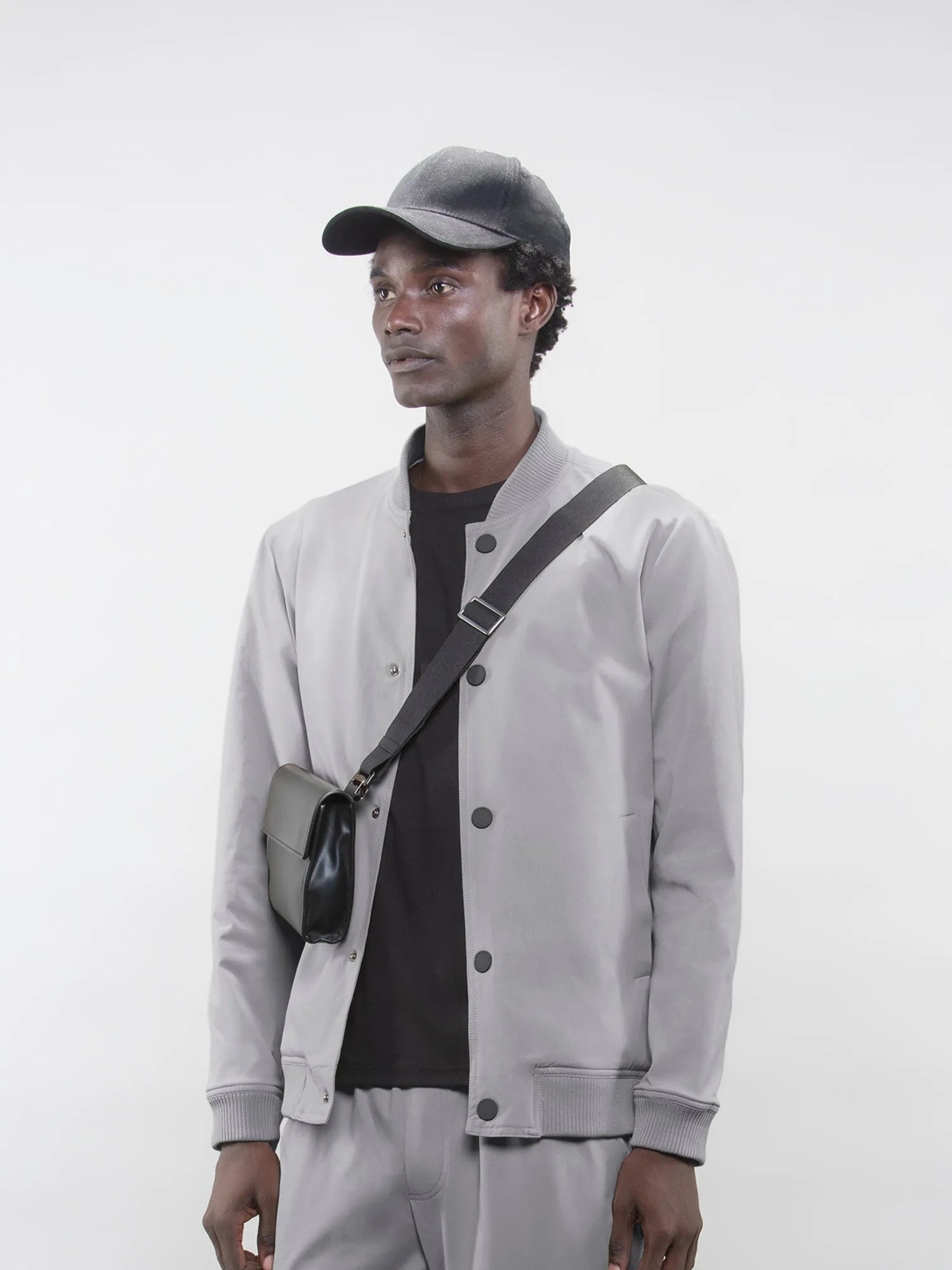 Snap button bomber