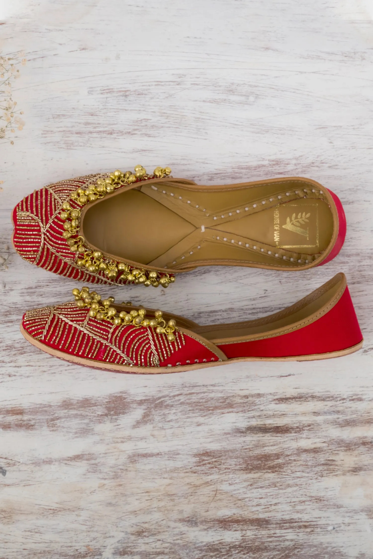Surmya Juttis