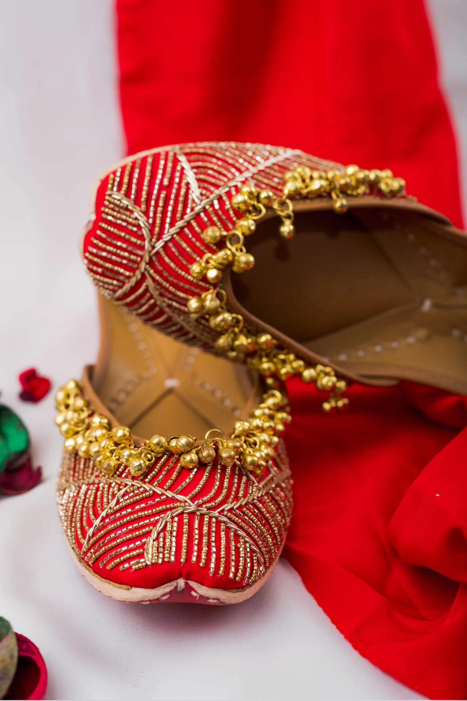 Surmya Juttis