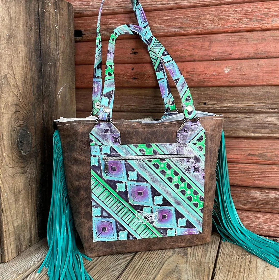 Taylor - Tricolor w/ 90's Party Navajo