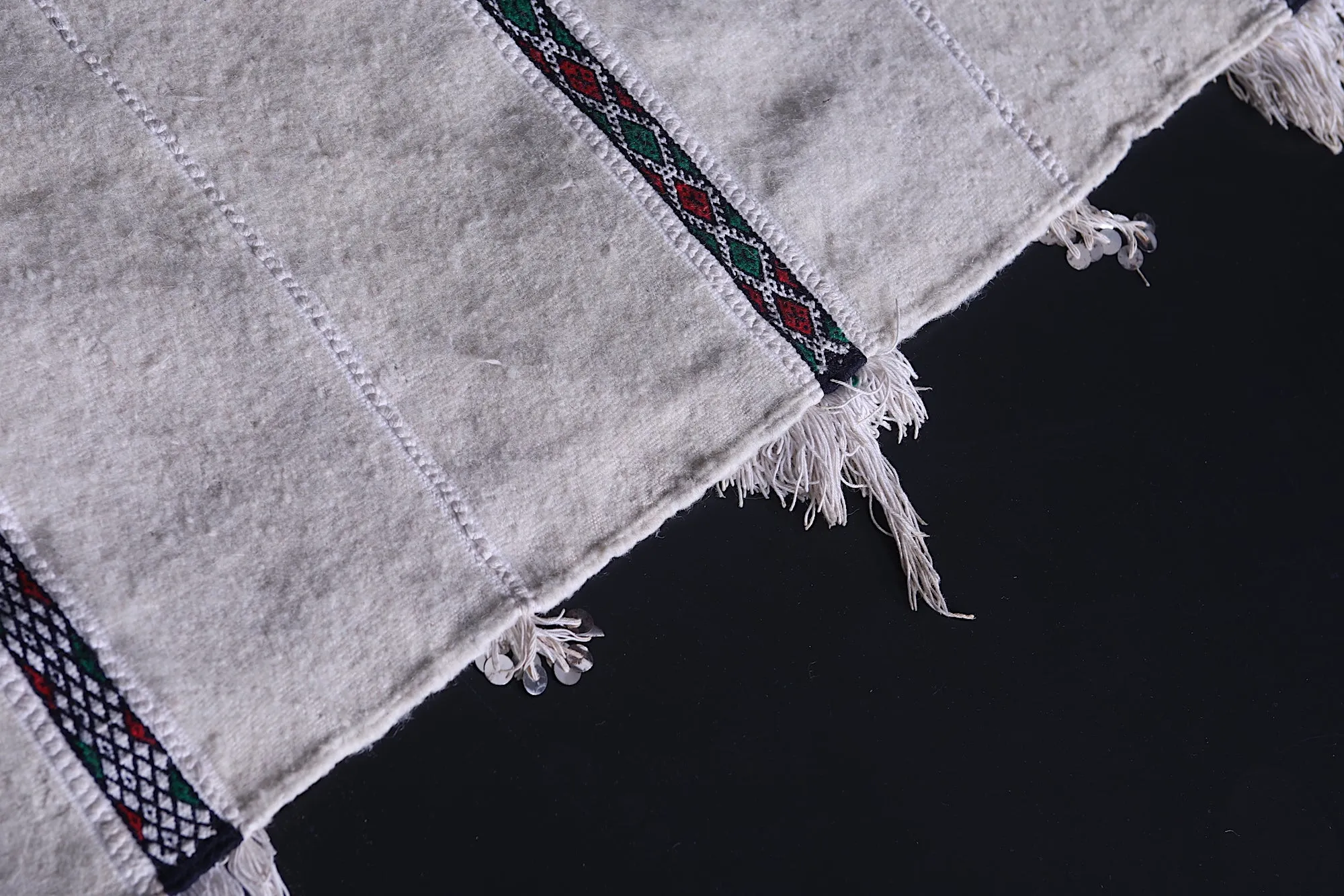 Traditional Long Berber Rug – 3.6 x 6.3 ft