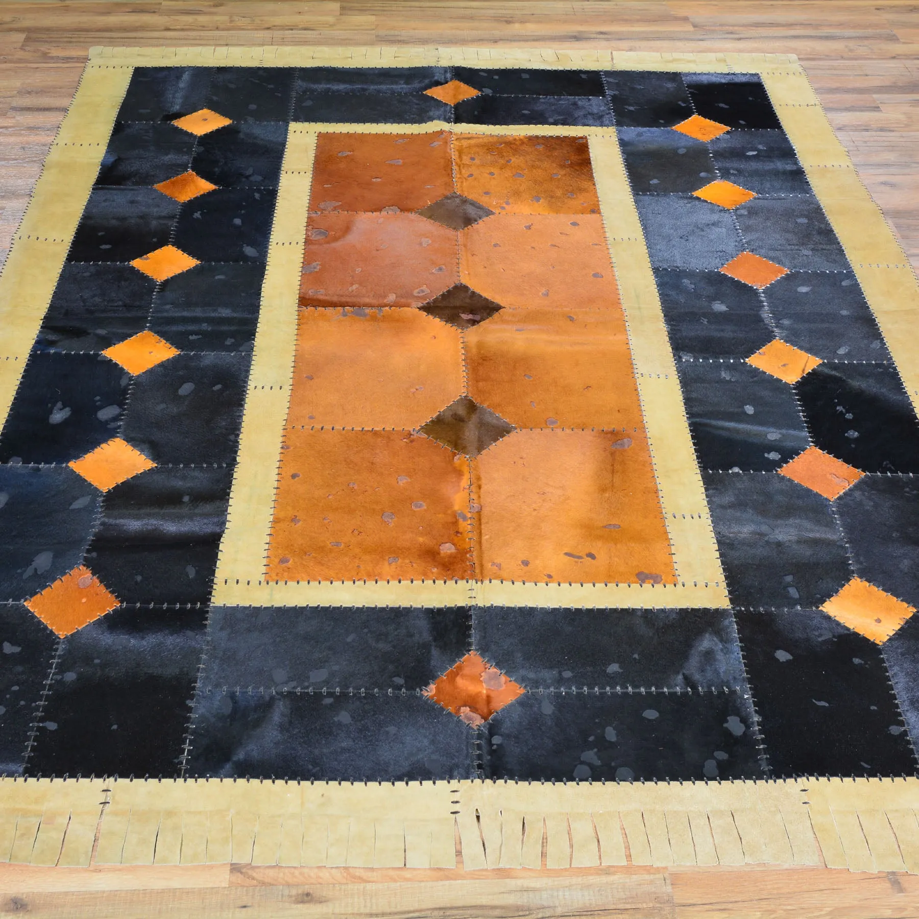 Turkish Cowhide Patchwork Hand Stitched Rug (Size 5.7 X 7.8) Cwral-7173