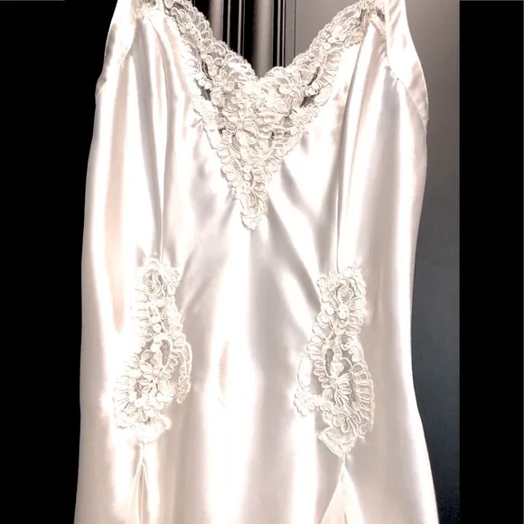Victoria’s Secret ivory Satin  &amp; Chiffon embellished sequin, lace chemise. Sz S