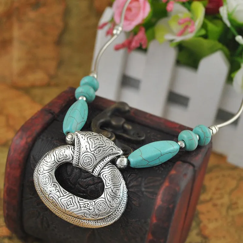 Vintage Turquoise Necklace Bohemian Pattern Elliptical Pendant Necklace