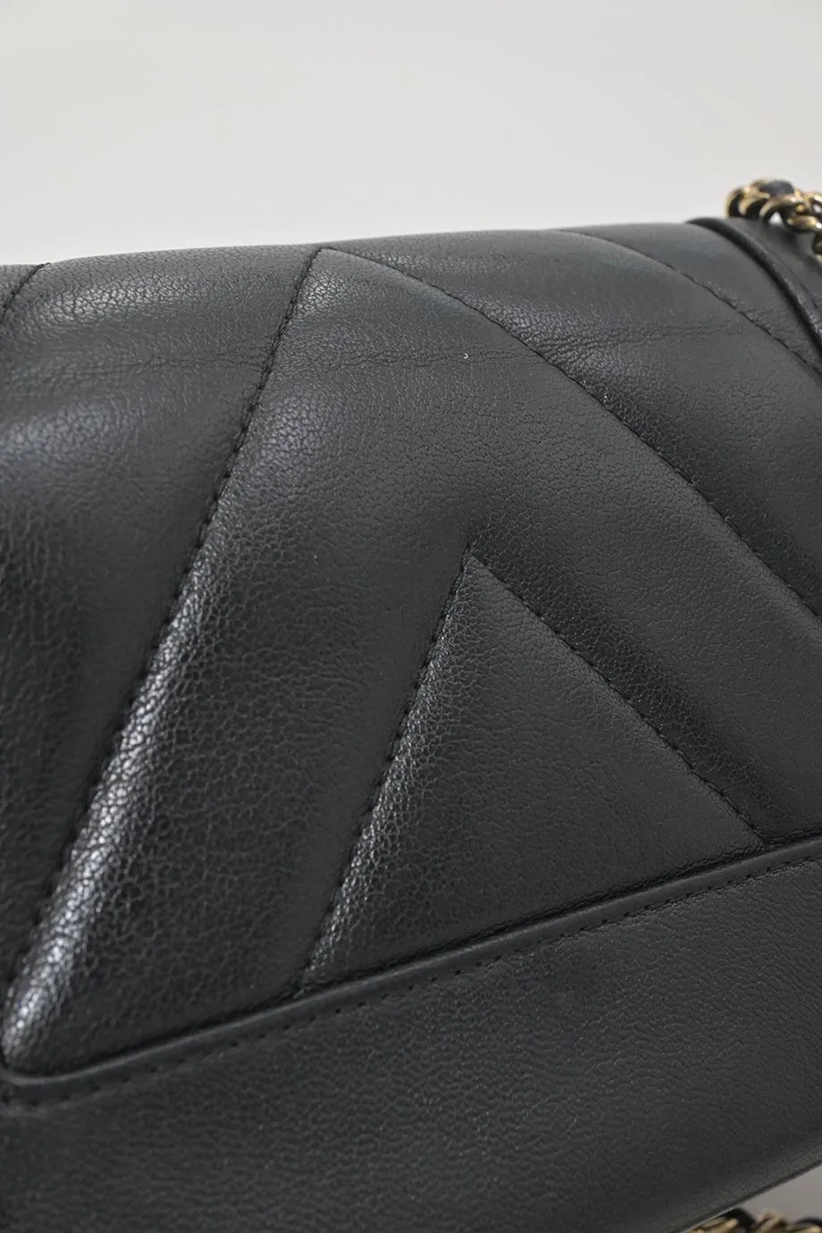 [WB7199] Chanel | Cross-Body Bag