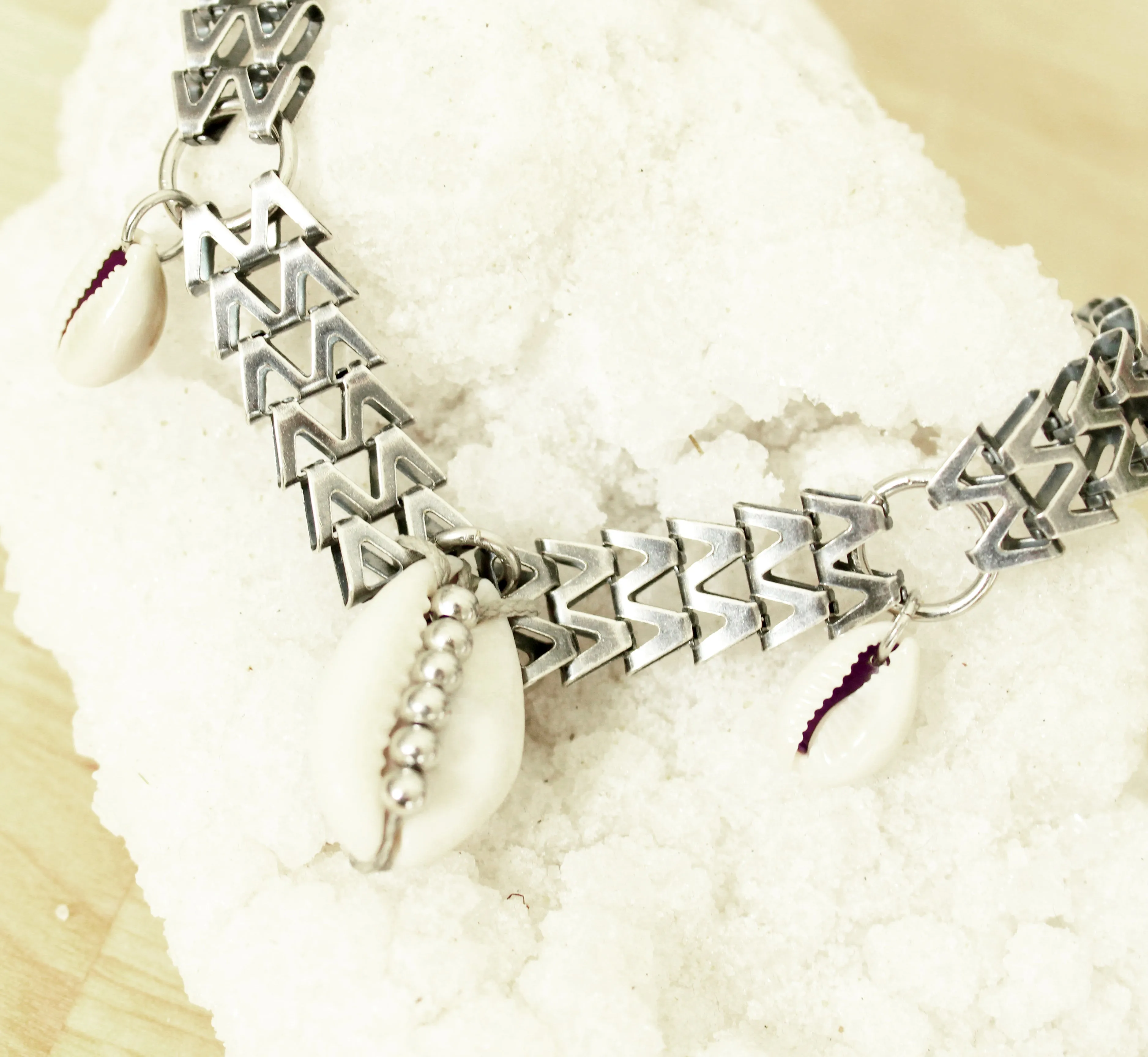 Woodstock Cowrie Choker