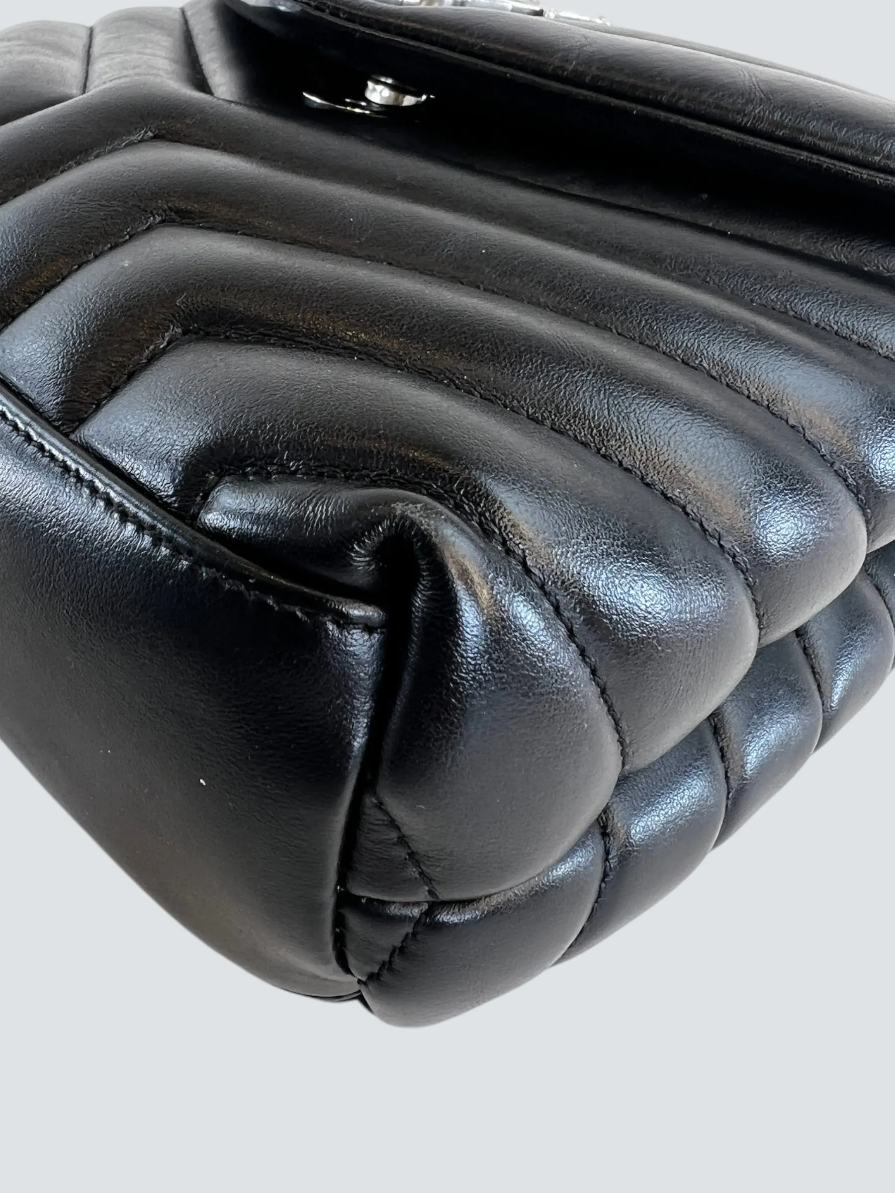 Ysl Black Leather Small LouLou Handbag