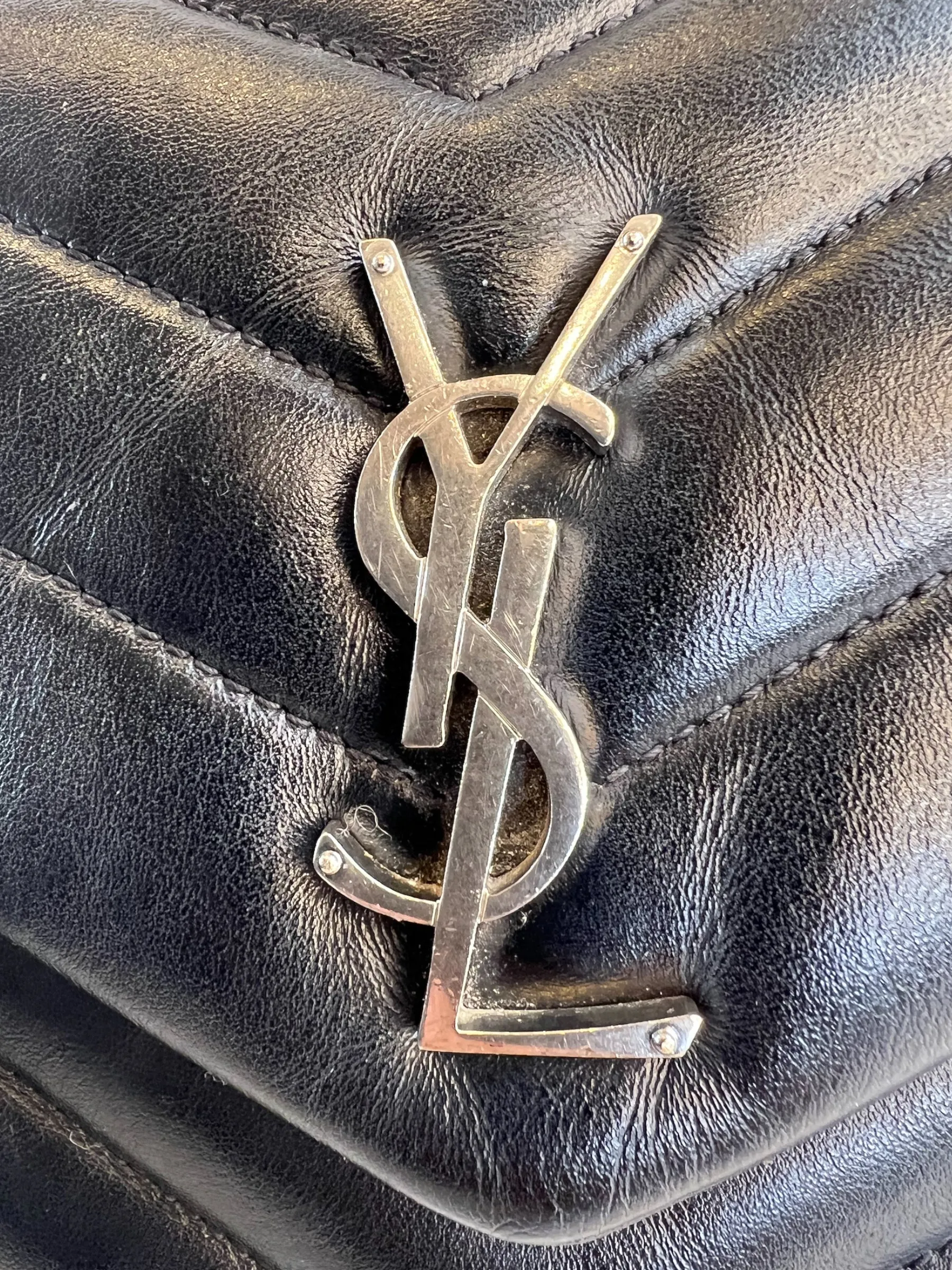 Ysl Black Leather Small LouLou Handbag
